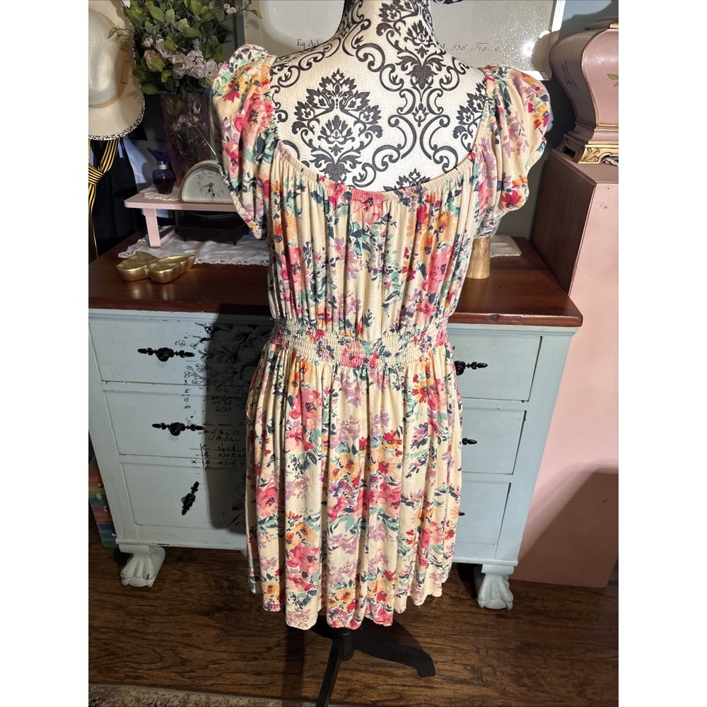 Torrid Light Floral  Smocked Cotton Dress With Pockets Plus Size 1 - Picture 5 of 11